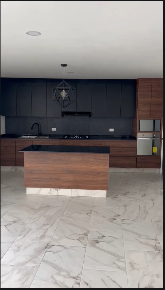 Cocina contemporánea · Arkanna Homes